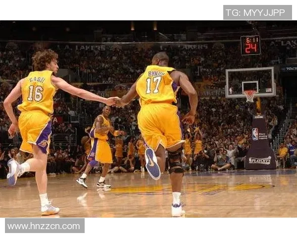 广东体育直播湖人对阵爵士精彩赛事回顾与分析 广东体育直播湖人对阵爵士精彩赛事回顾与分析